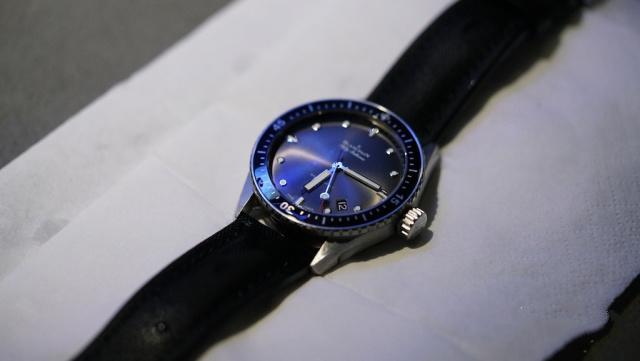 劳力士潜水表宝珀 (劳力士潜航者和宝珀五十噚哪个好)