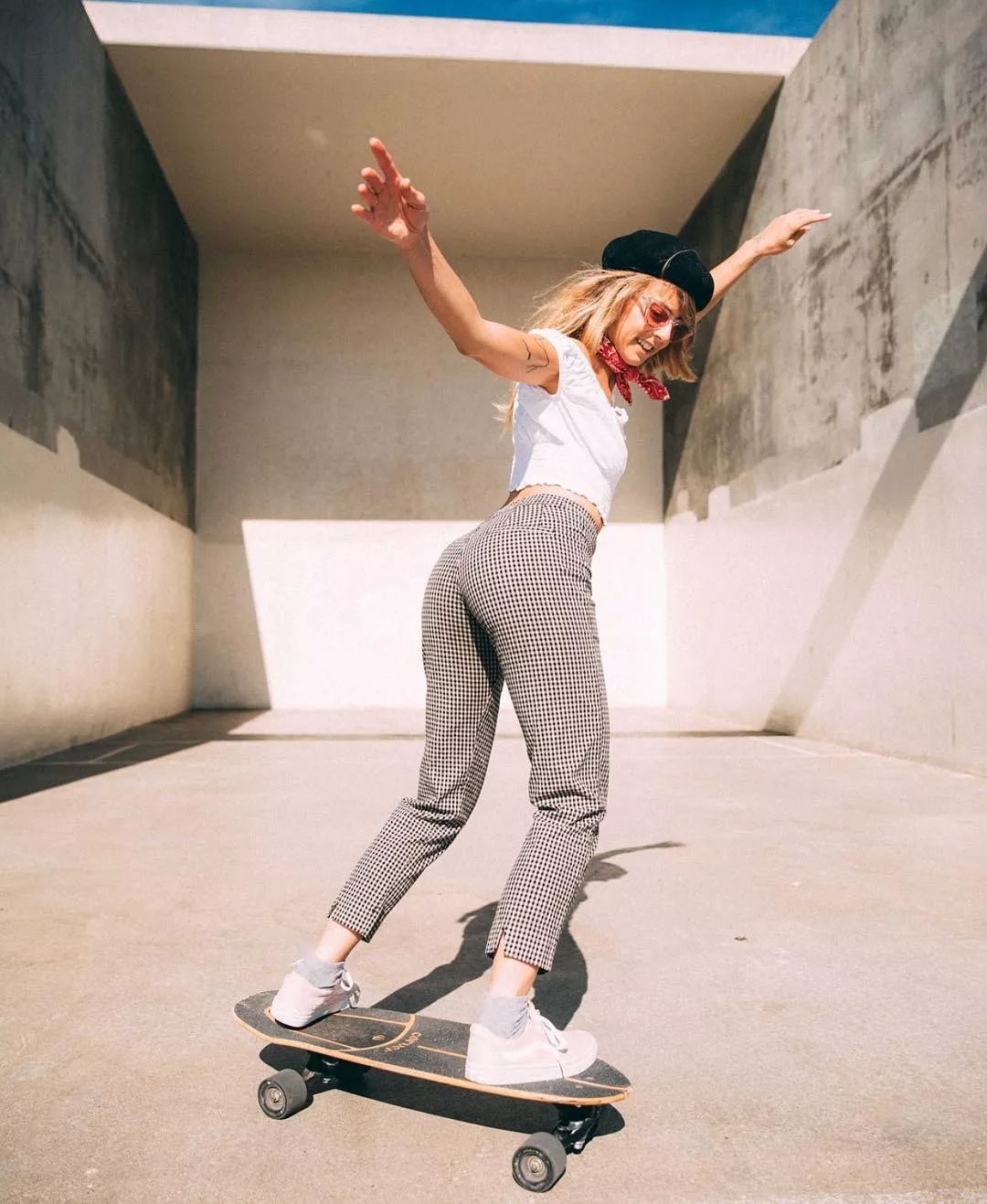 教你100元变身梦幻九头身KaiaGerber