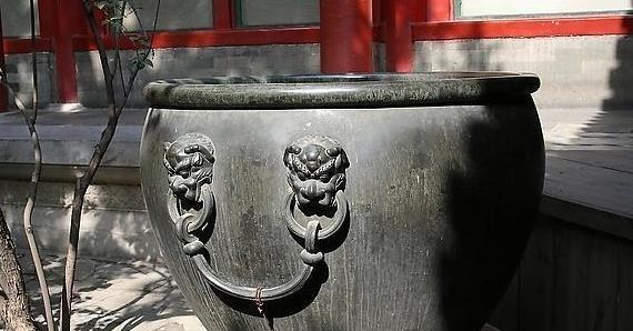 故宫水缸结冰,故宫处理积水