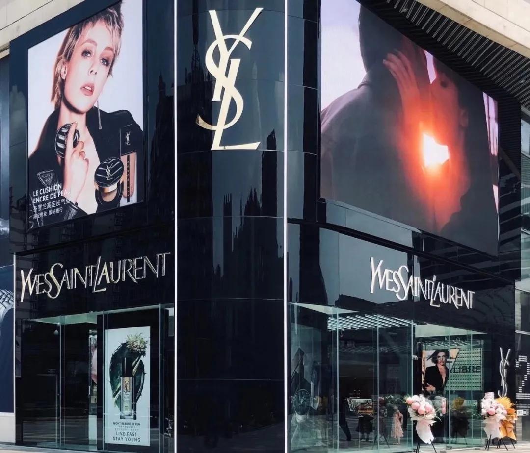 一座商场对一个城市的影响,万象城商业价值