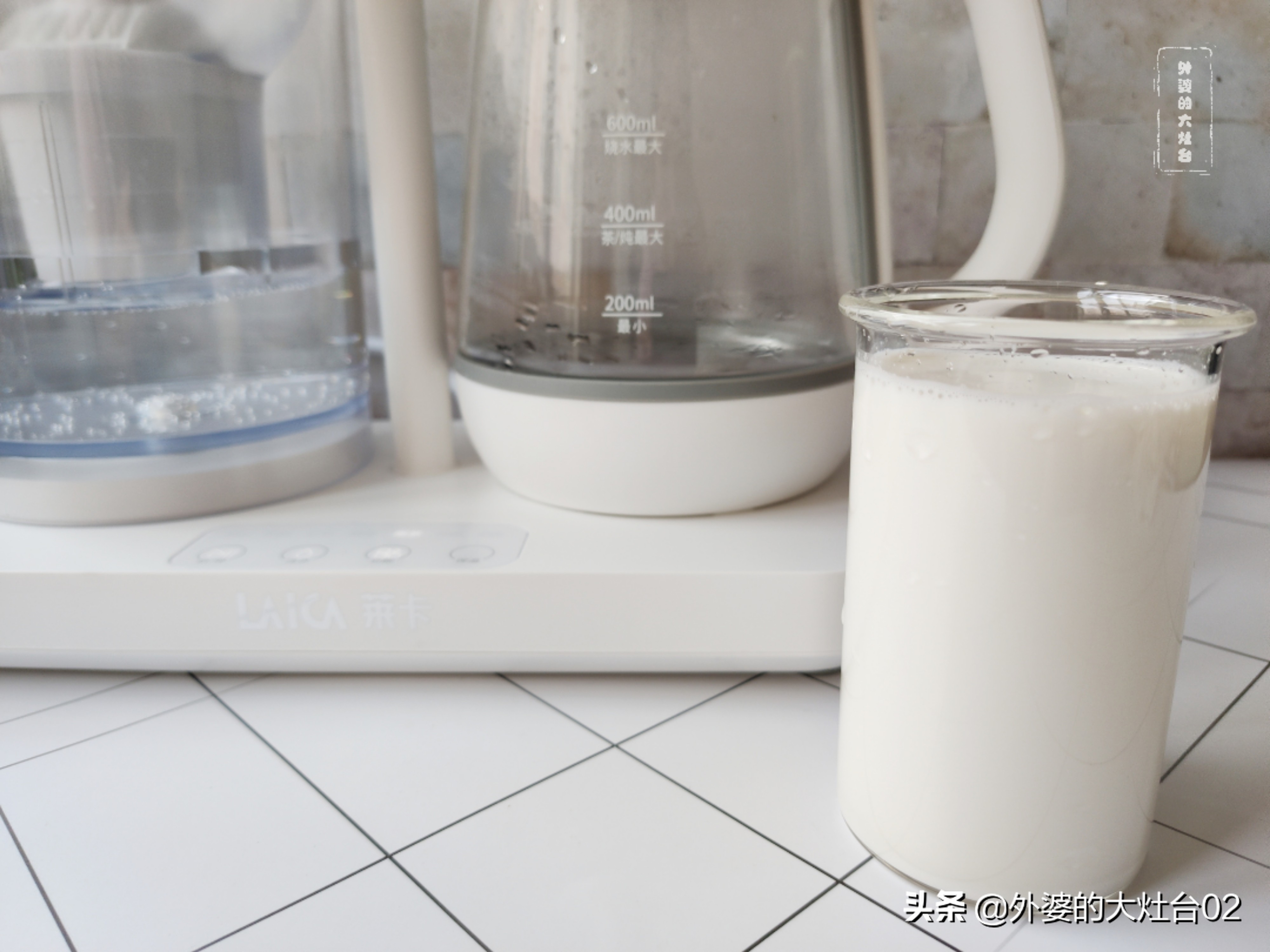 热牛奶溢出来怎么回事,牛奶怎么防止溢出锅