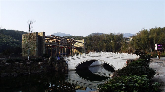 宜兴竹海山顶华南第一峰,宜兴华东第一竹海