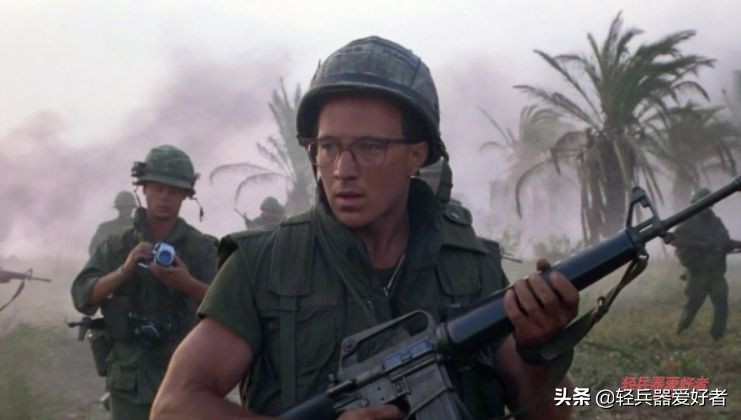 神级反战电影：战场无诗意，全金属外壳也拯救不了荒芜的灵魂