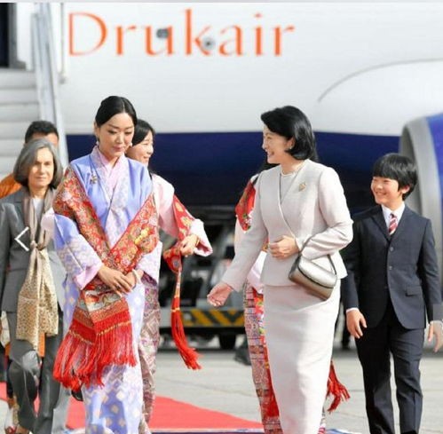 丹凤眼不丹公主图片,揭秘不丹王国最美公主