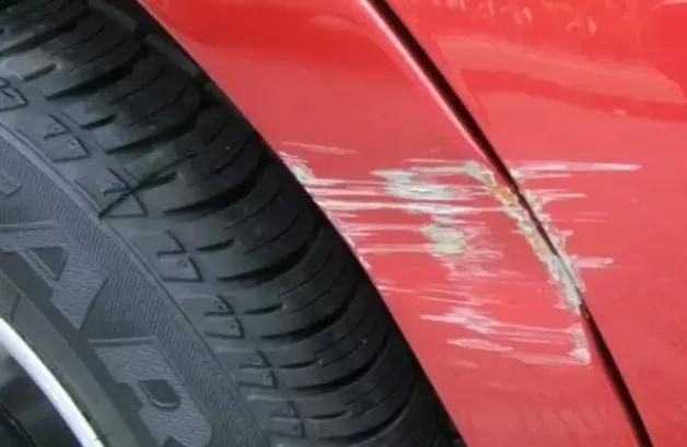 黄点渗入车漆怎么去除,车漆上密密麻麻的黄点