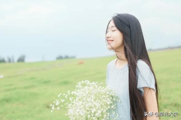 分手后第一次见面可以送花吗,分手后和女朋友第一次见面怎么办