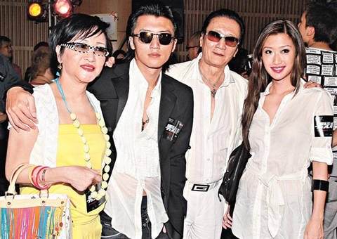 谢贤狄波拉何鸿燊,赌王何鸿燊谢贤