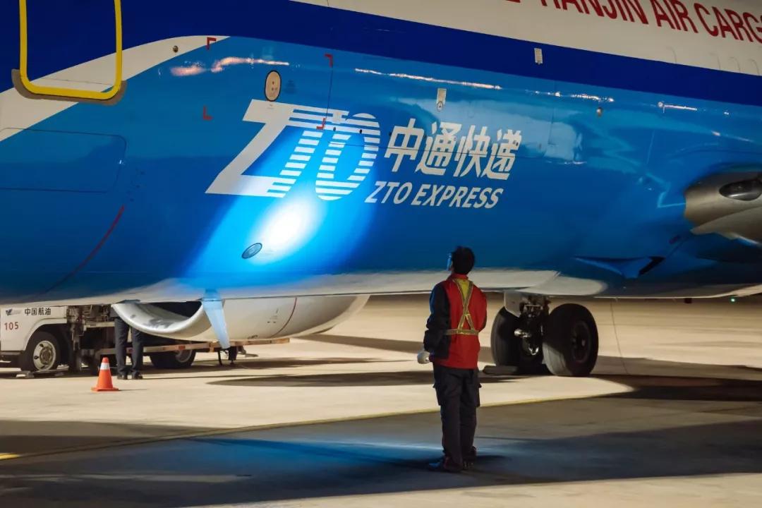 ​顺丰、中通、京东，各自打的什么算盘？谁的手段更高明？