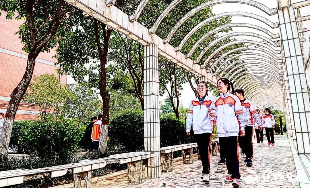 这里是，焦作市第四中学！