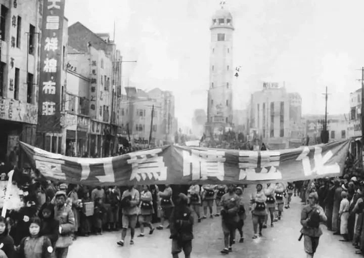 中国的五星红旗到底有多么强大,来感受一下五星红旗有多震撼人心