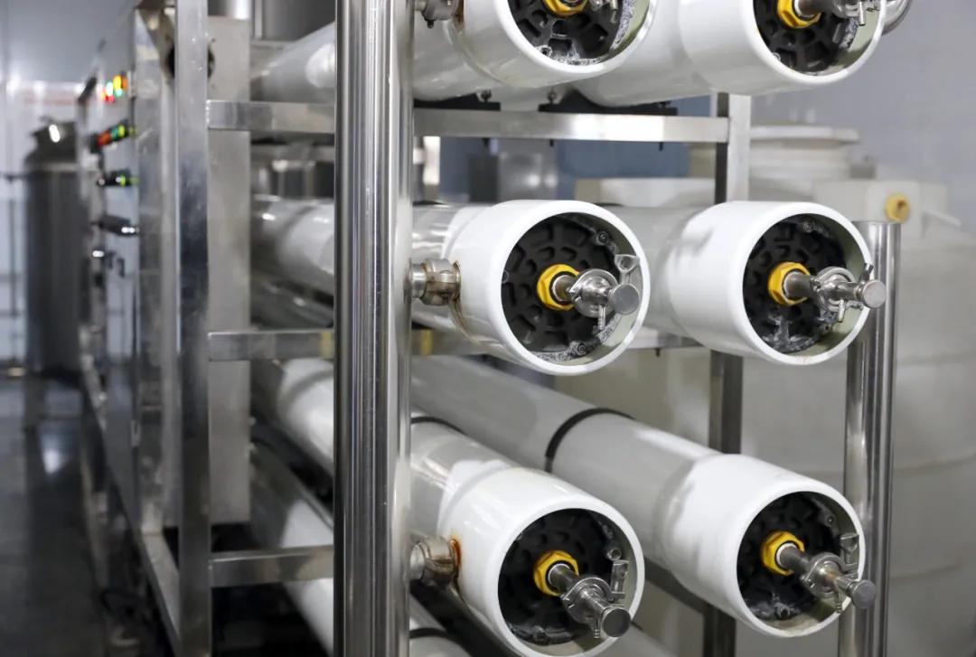 速看！@所有人：半岛请你试喝水，3桶崂翠免费送