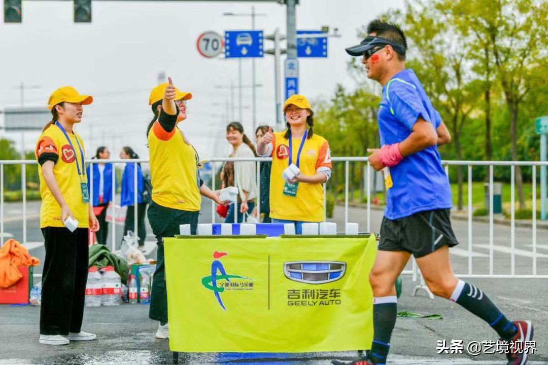 奔跑中国潜江国际马拉松赛视频,宁波吉利汽车马拉松