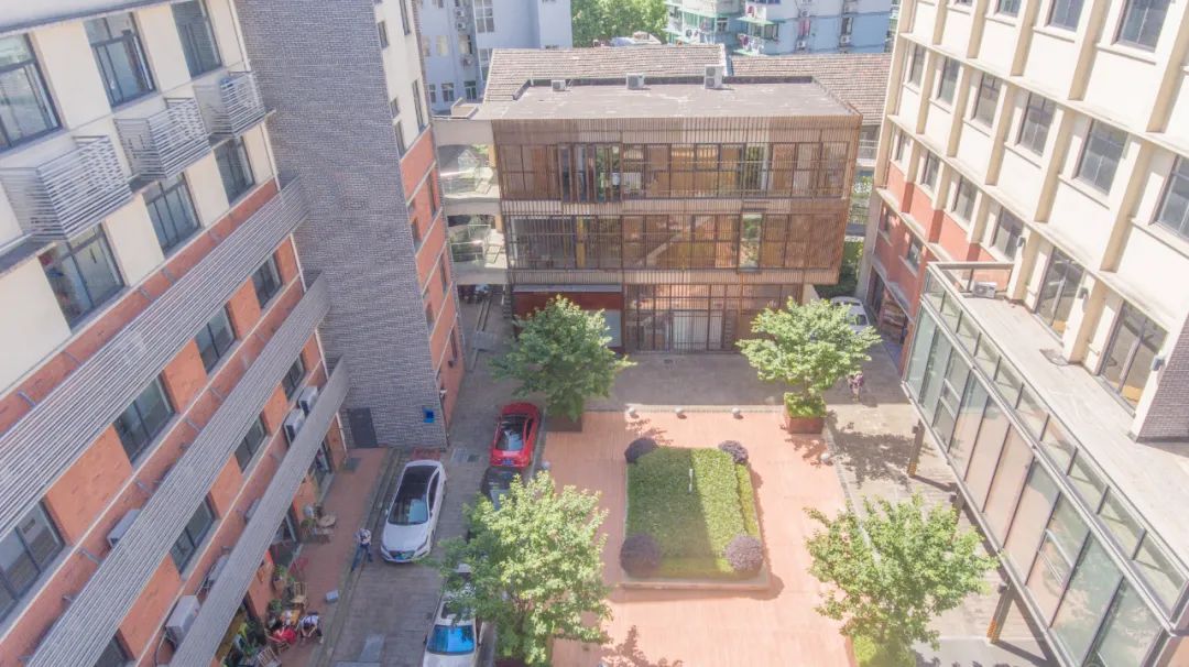 锦和商业上市成功但风险犹存：二房东是如何成为城市更新第一股的