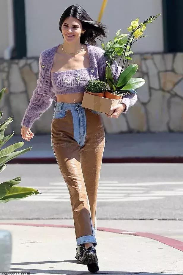 洋气破洞牛仔裤九分牛仔裤,回头率高的破洞牛仔裤