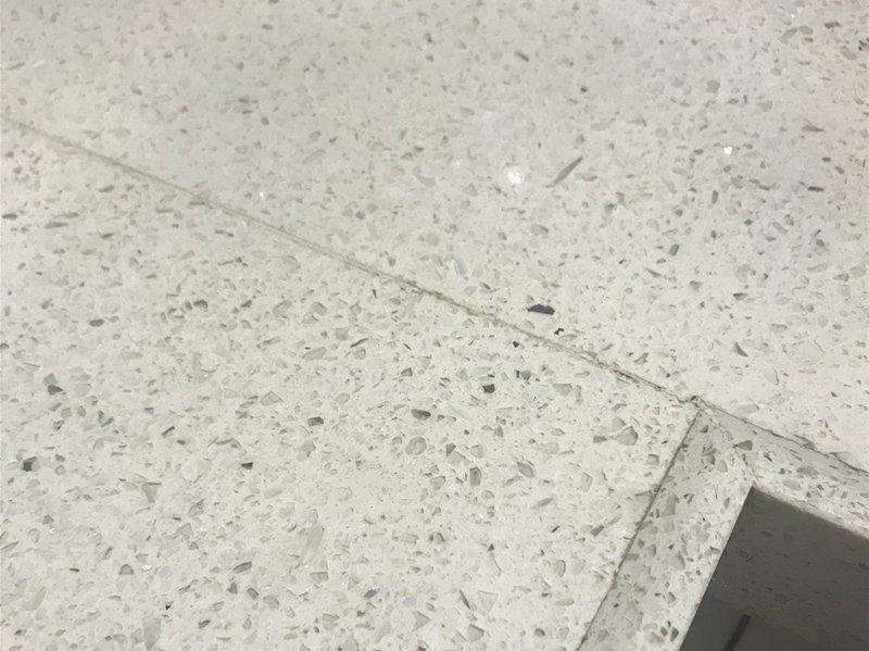 厨房台面304不锈钢好还是石英石好,厨房台面选不锈钢还是石英石