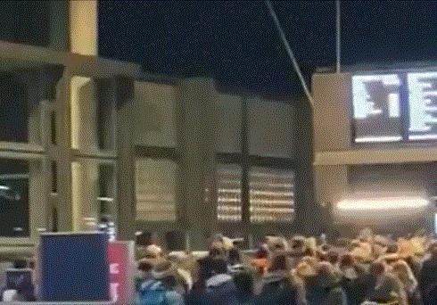 英国又发现一种新冠变异病毒,英国变异病毒严重性