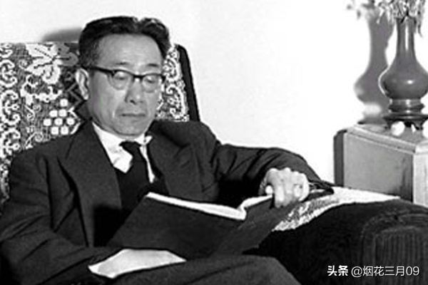 华罗庚数学一开始没学怎样赶超呢,华罗庚自学数学成功的因素是什么