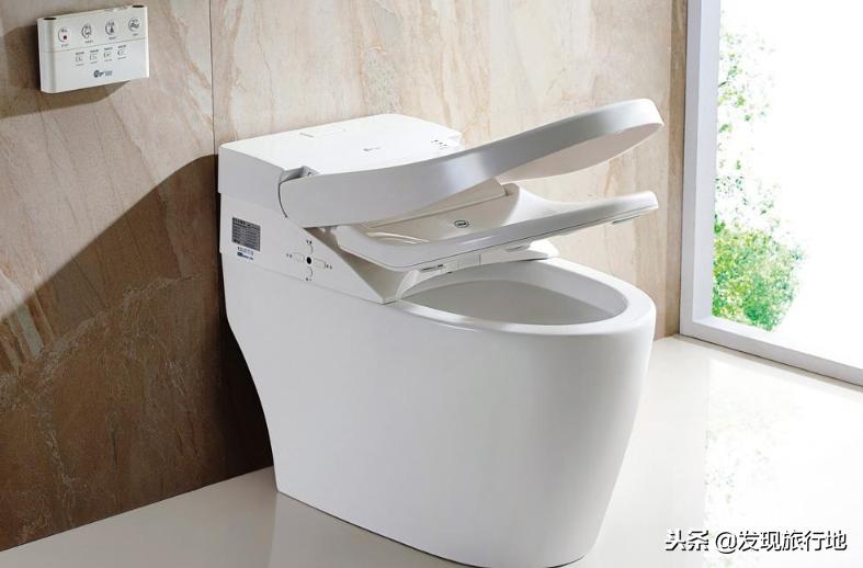 中国人曾经到日本疯狂买马桶盖,年初很多国人去日本抢购马桶盖