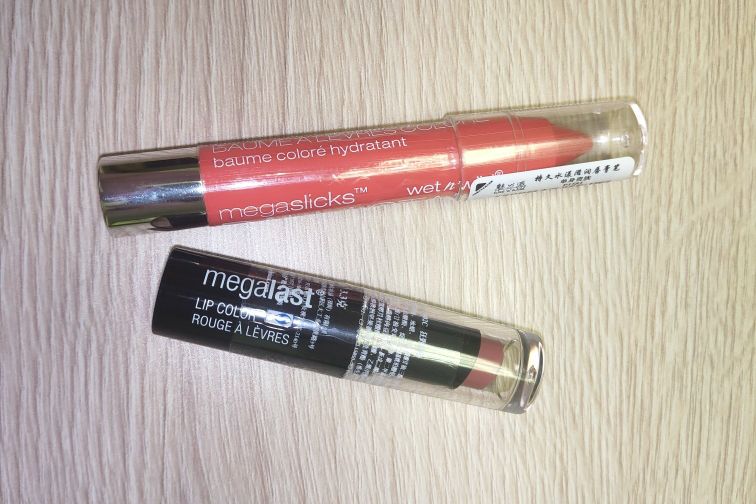 湿又野口红多少钱,口红试色9.9三支口红