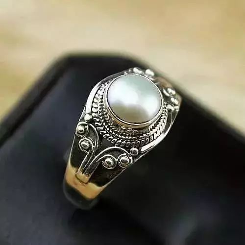 三十多块钱买的银戒指是真的吗,银戒指有黑色斑点