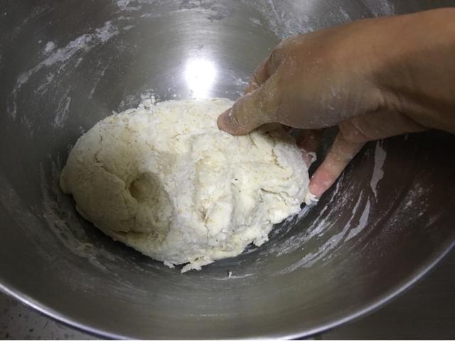 自己蒸的馒头有嚼劲不蓬松,自己蒸的馒头有点粘是怎么回事