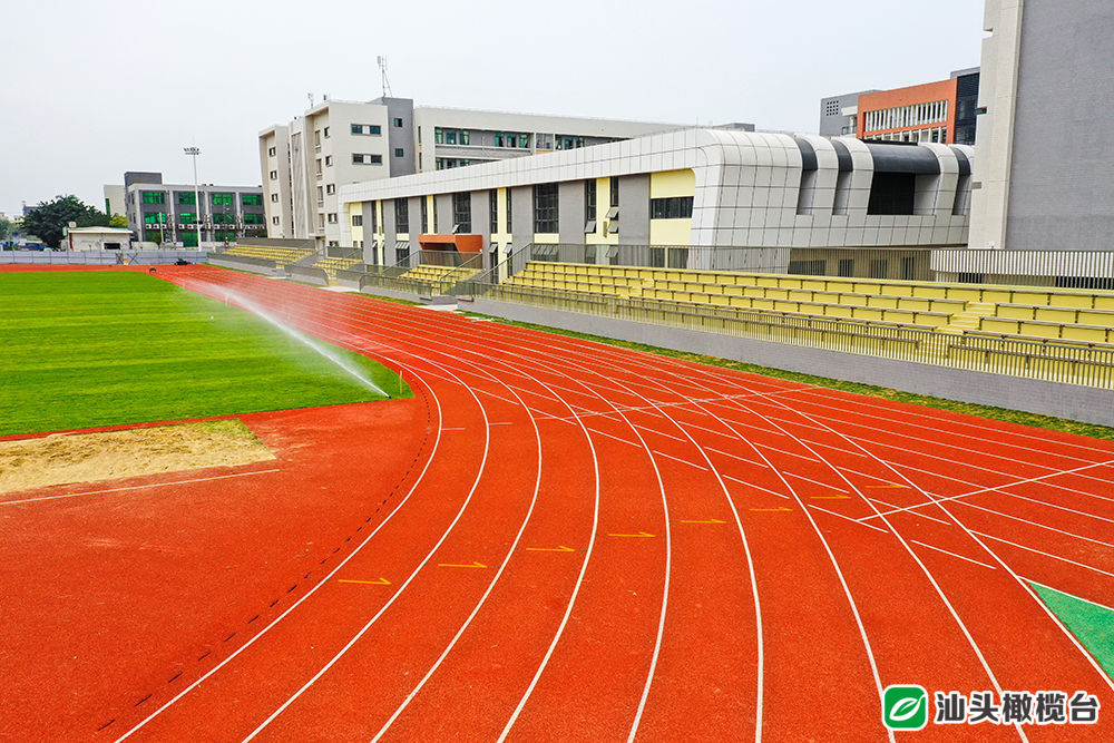 汕头亚青会足球比赛场地,亚青会体育馆足球赛开幕式