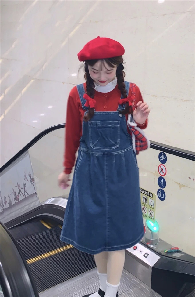 红色是秋冬最显气质的时髦的颜色,怎么把红色穿出不落俗套的时髦感