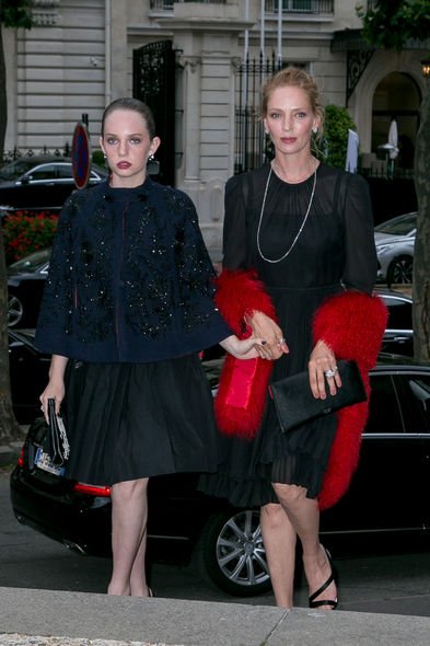 乌玛瑟曼和伊桑霍克离婚了吗,怪奇物语3鼠疫老太太