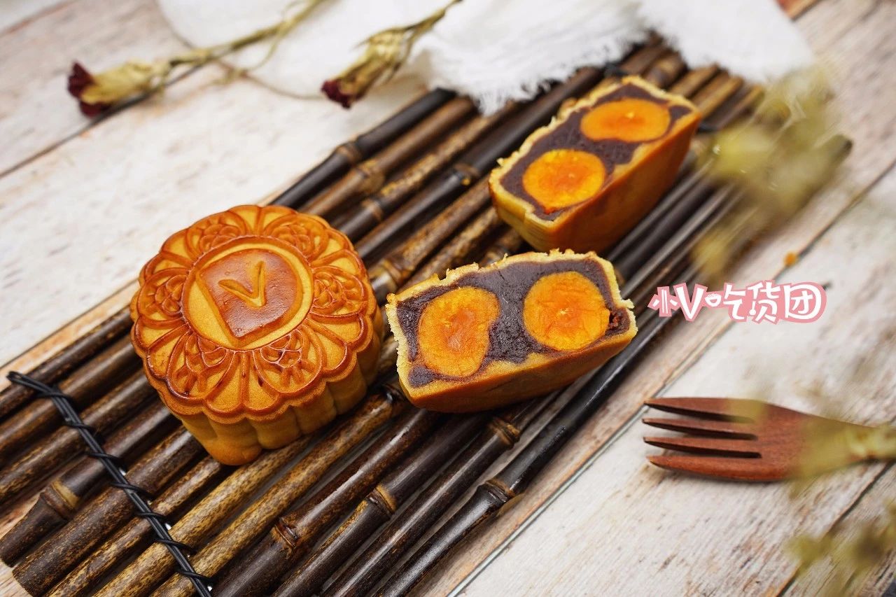 它是老广专属的中秋香甜，皮薄馅靓，邻居都问哪买的