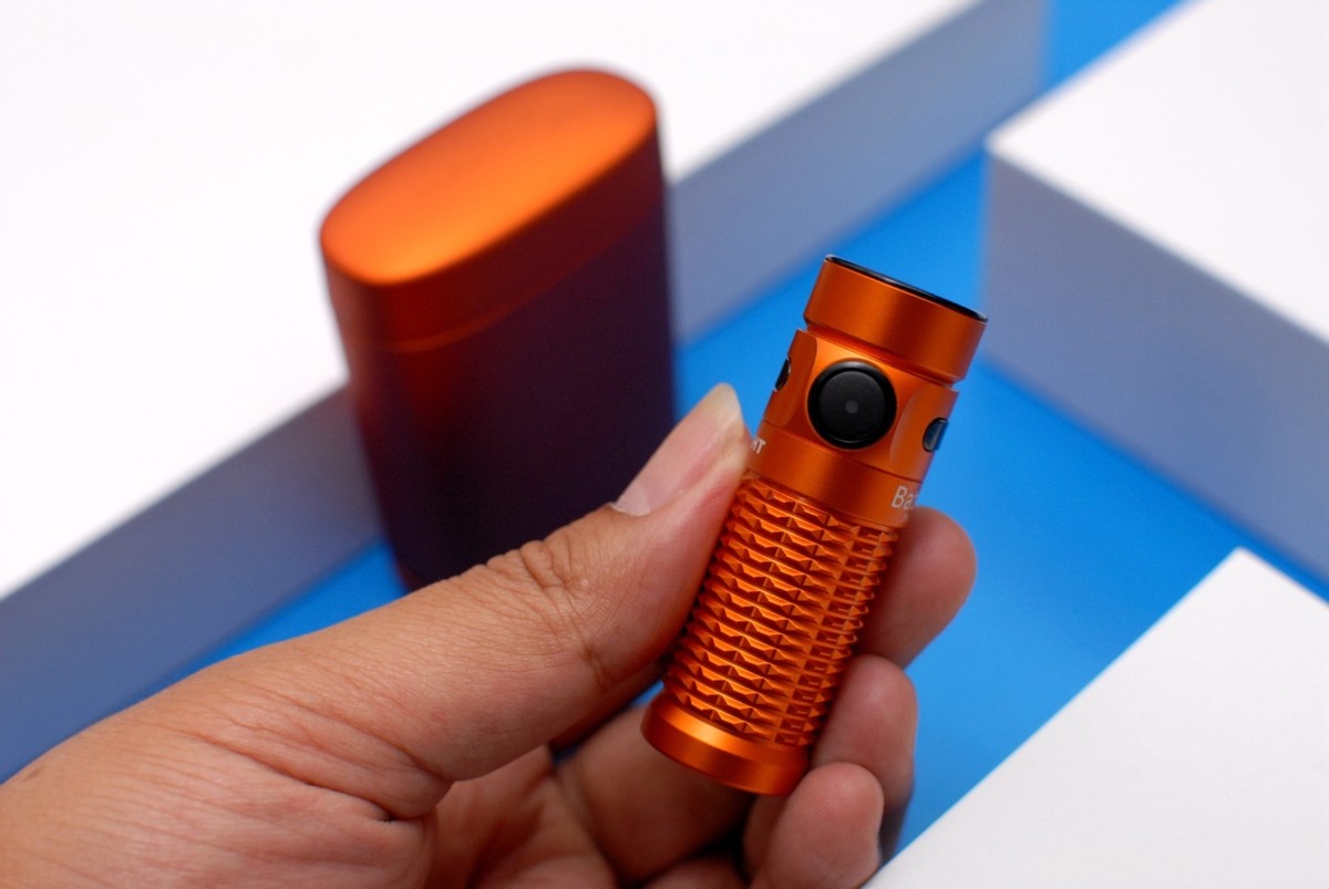 baton手电筒测评,傲雷baton3强光手电体验