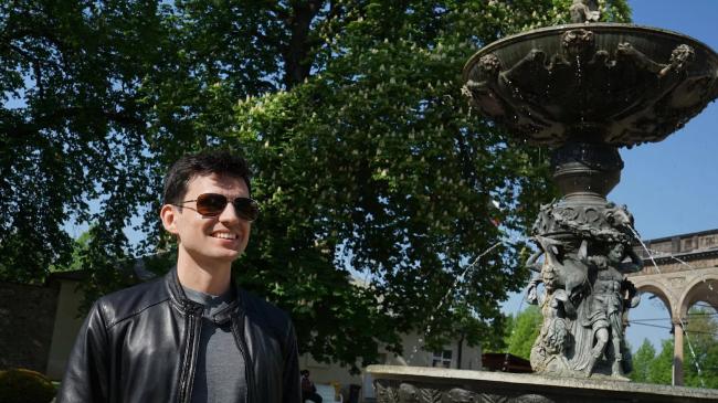 这个前端写的免费Web版PS，实现了财务自由