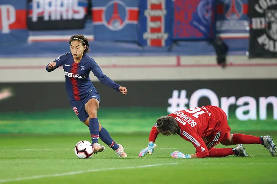 女足采访偶像,中国女足王霜最近视频采访