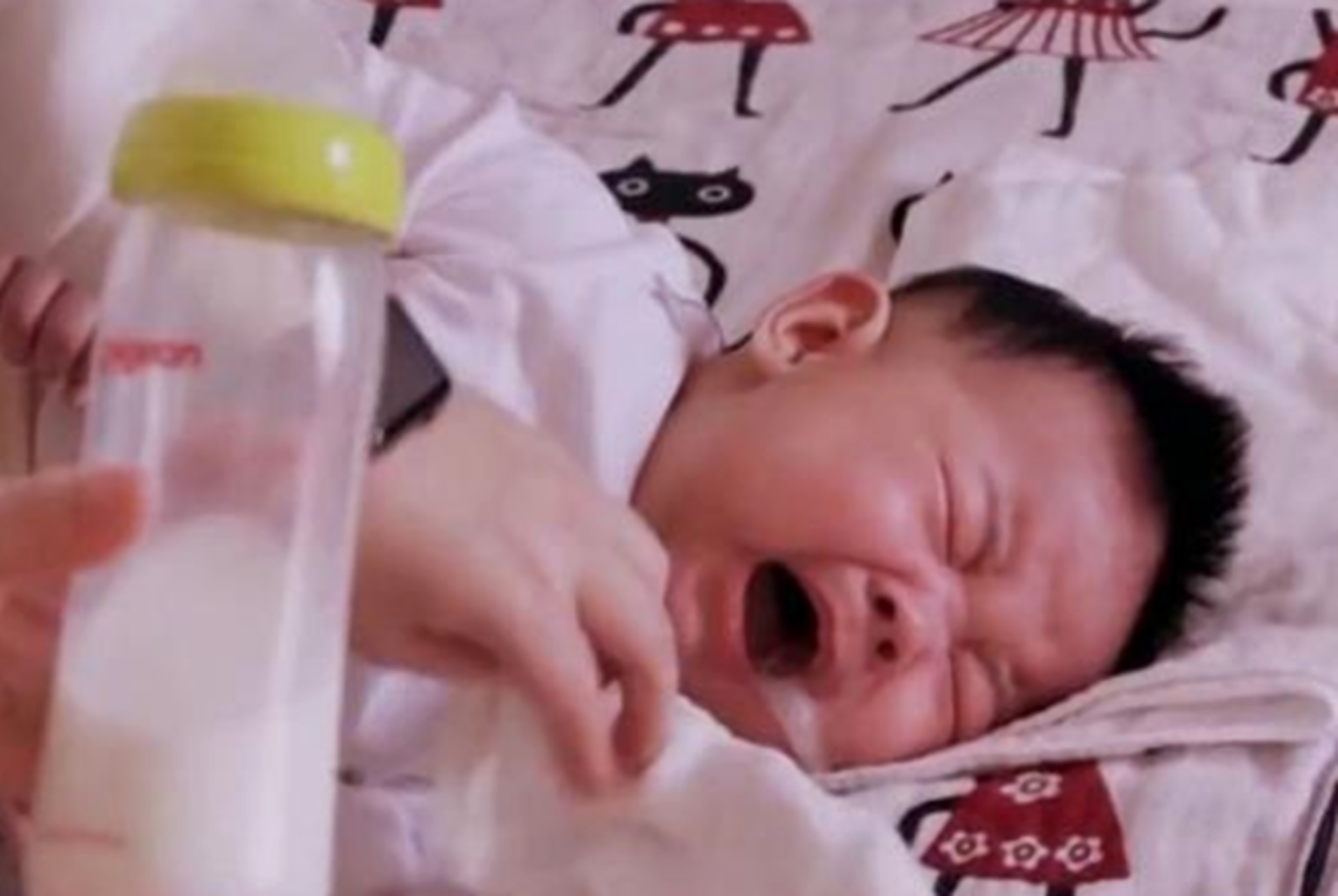 新生儿呛奶严重紧急抢救,新生儿呛奶急救操作流程