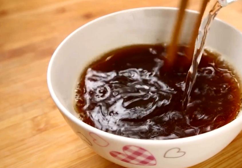 红糖糍粑用糯米做还是用糯米粉做,冬日湖南农家手工红糖糯米糍粑