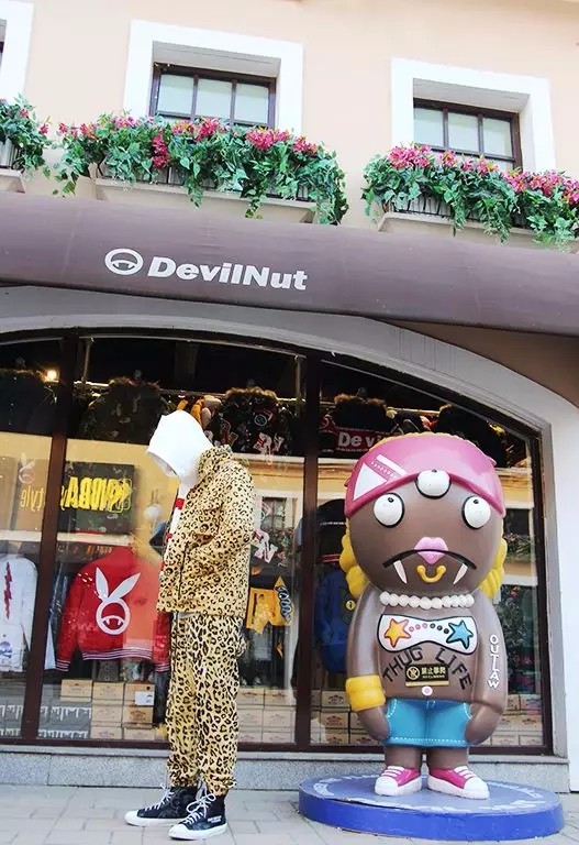 今年冬天衣服都没买几件,今年没买衣服是正确的选择