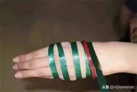 玉镯取不下来怎么办,玉镯卡在手上紧紧的怎么取出来