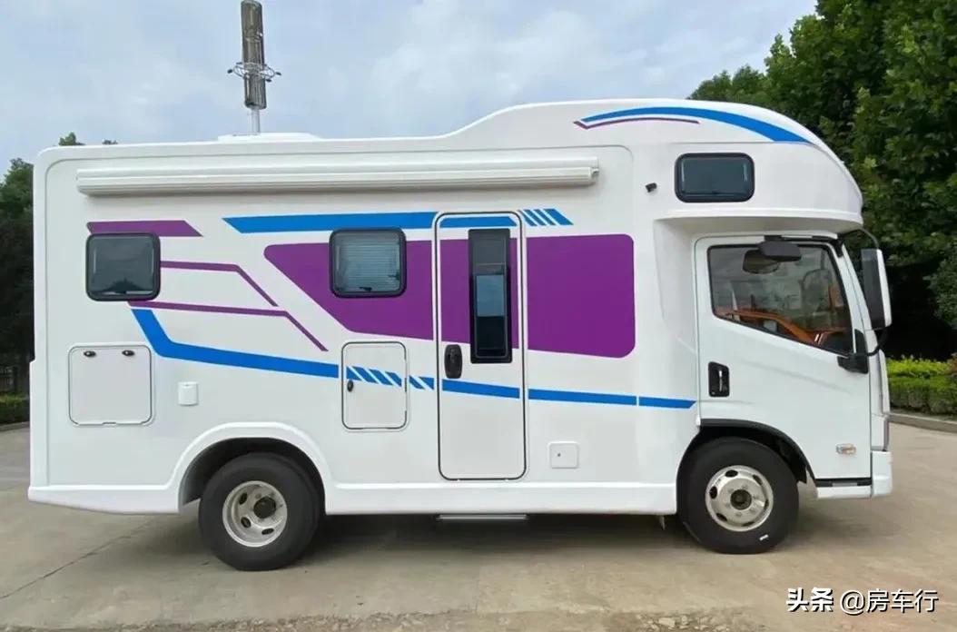 轻卡房车c型房车b型房车,房车推荐80万豪华房车c型
