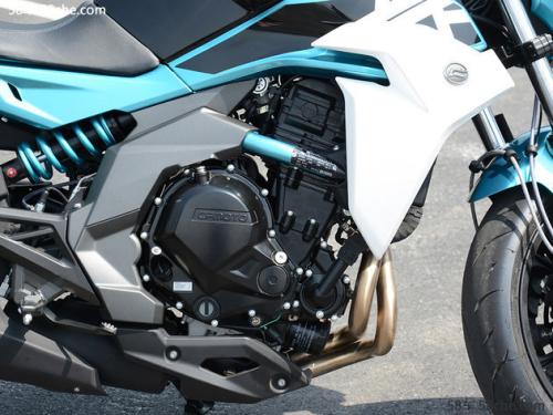 春风250nk跟250r哪个操控更好,春风250nk跟250sr哪个质量稳定些