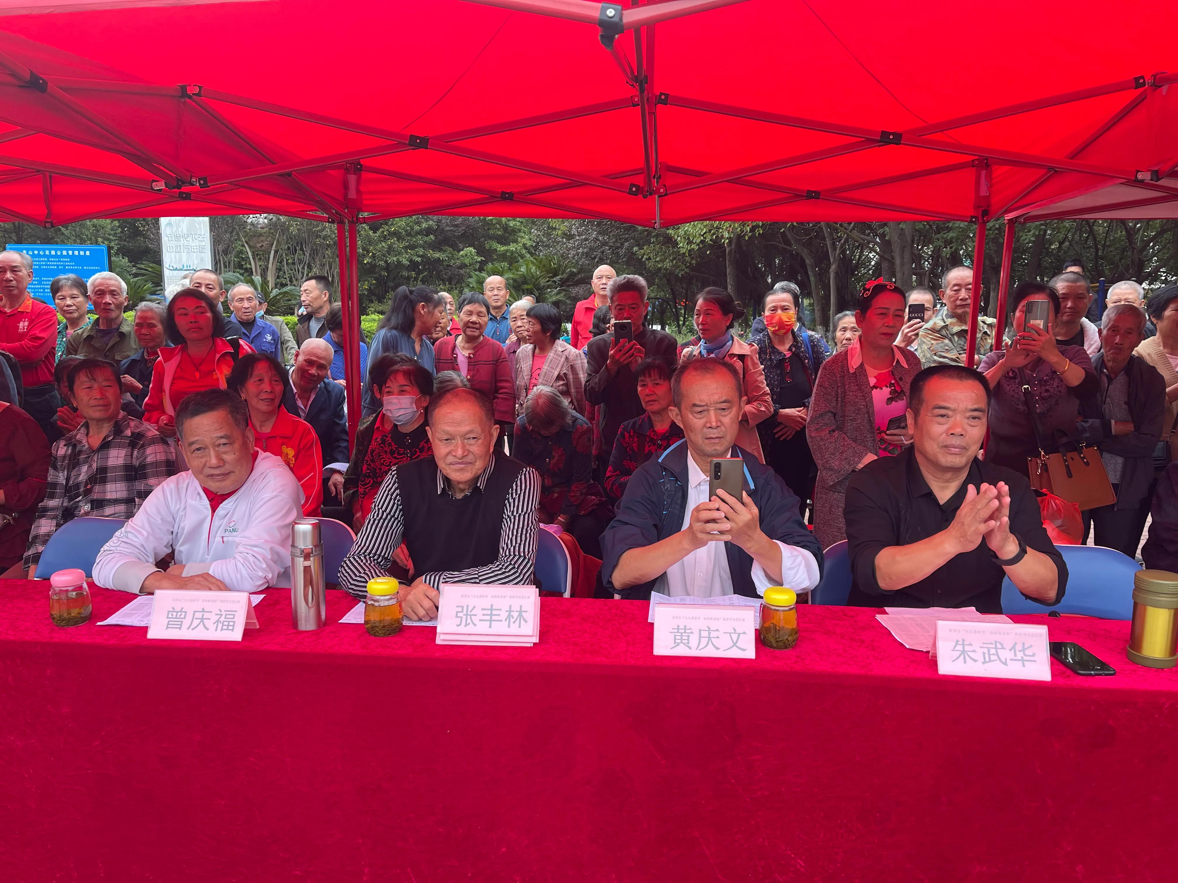 九九重阳节浓浓敬老情朗读,九九重阳节，浓浓敬老情