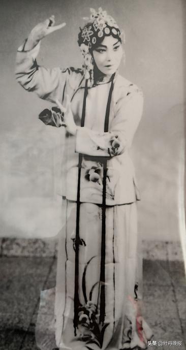 李京华：今生挚爱两夹弦