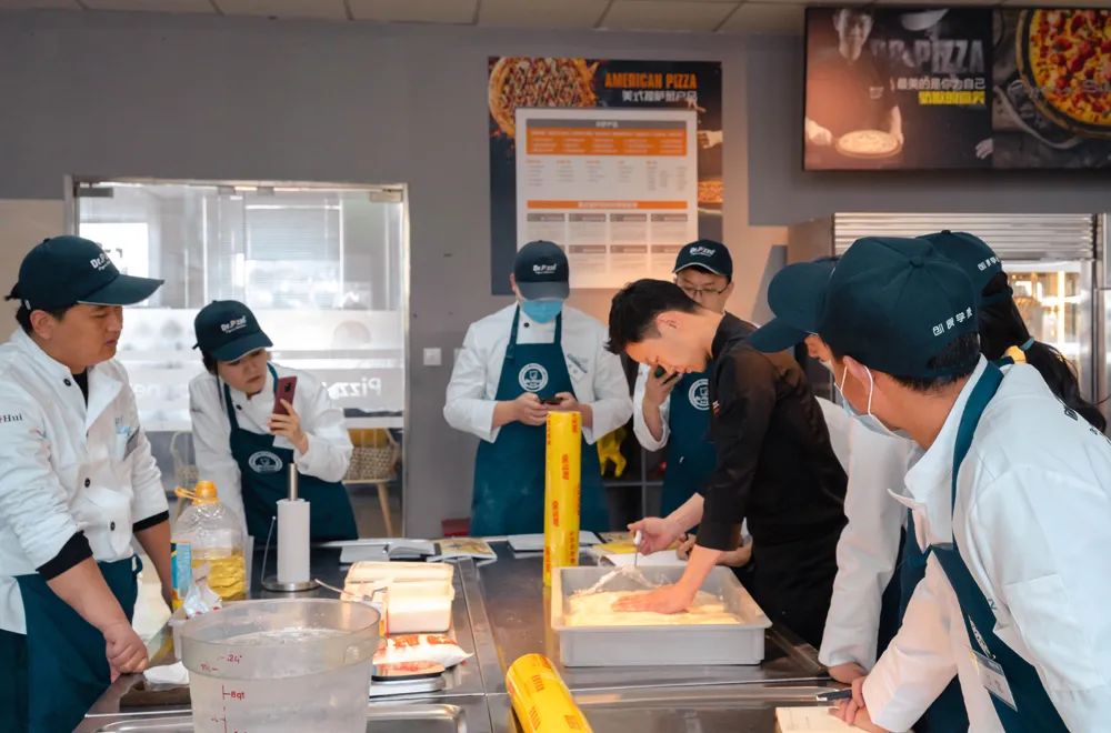 夏天面团室温放一夜会发酵吗,夏天面团控温加冰水吗