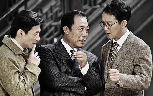 潜伏十年,十部熬夜潜伏必看谍战剧第一名