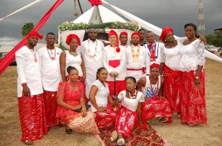 为什么非洲喜欢让中国人当酋长？（以及能娶几个老婆）