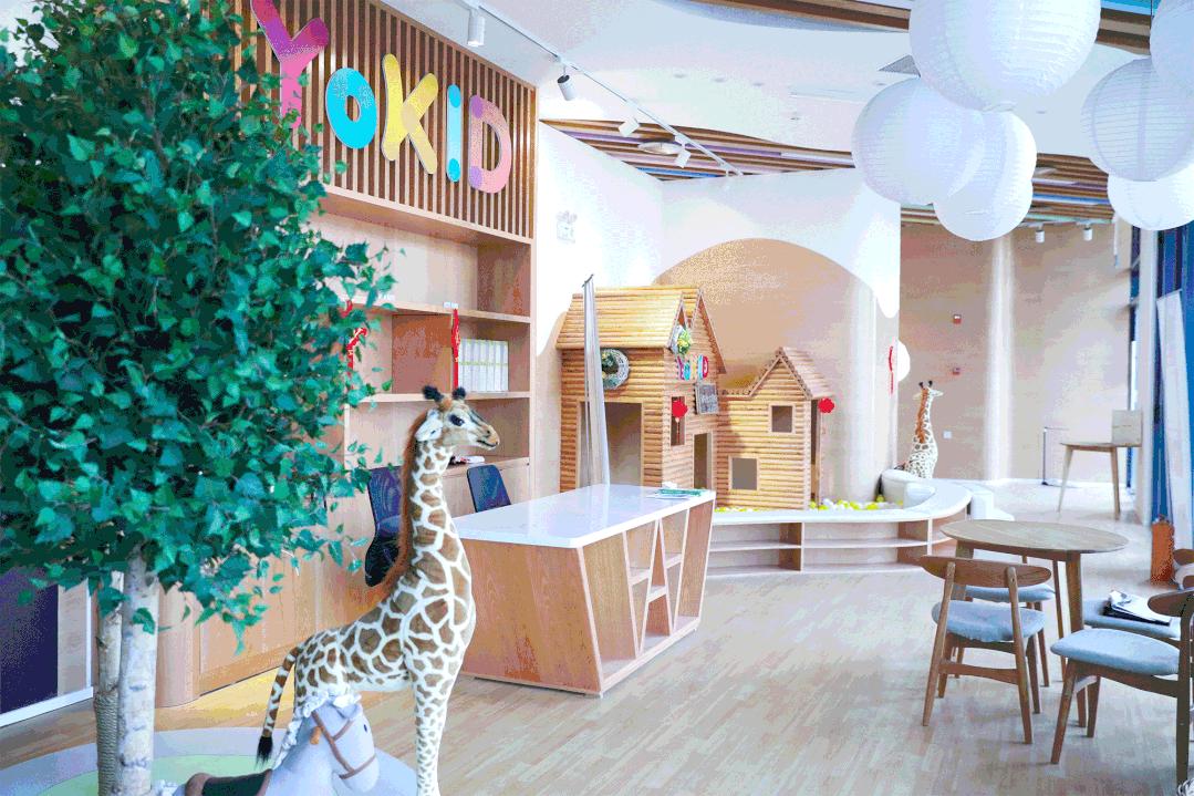 凤凰新闻｜开学就满员，托育名校YoKID如何吸引无数家长？
