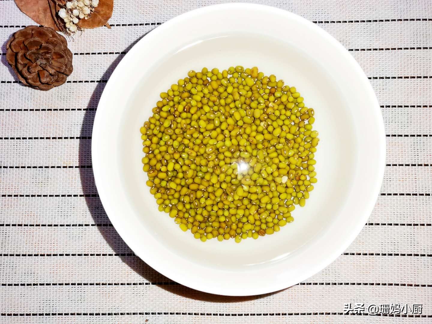 煮绿豆怎么煮不会变黑,绿豆直接煮一般煮多久就熟