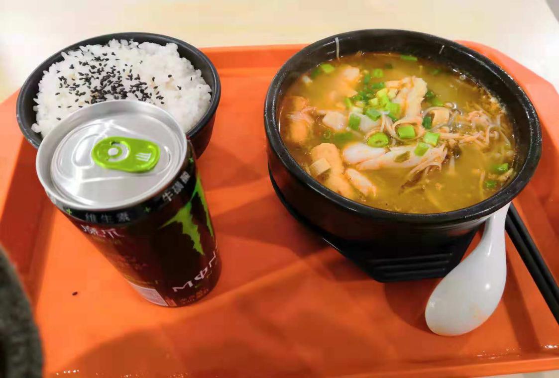 你与冬天有一场雪的距离,你与冬天之间差什么