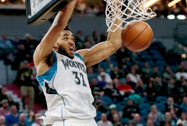 恩比德和约基奇nba第一中锋之争,恩比德约基奇对比四大中锋