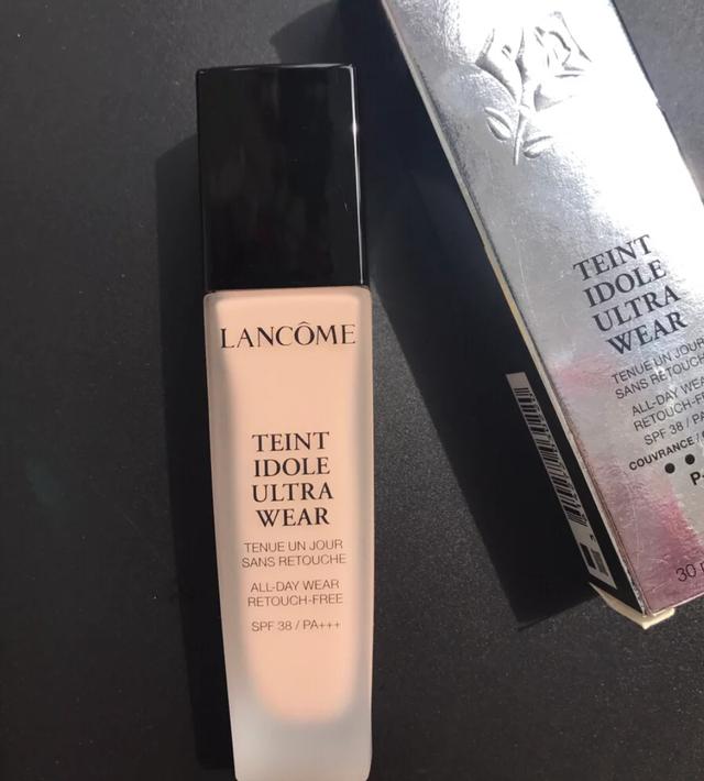 什么粉底液夏季不脱妆,夏季不脱妆持久粉底液