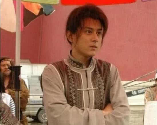 周星驰和黄圣依第一次相遇,周星驰17岁到50岁的变化