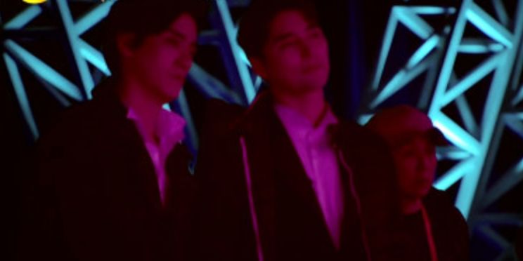 一开始我以为爱上了实力派，没想到他们还全是梗王